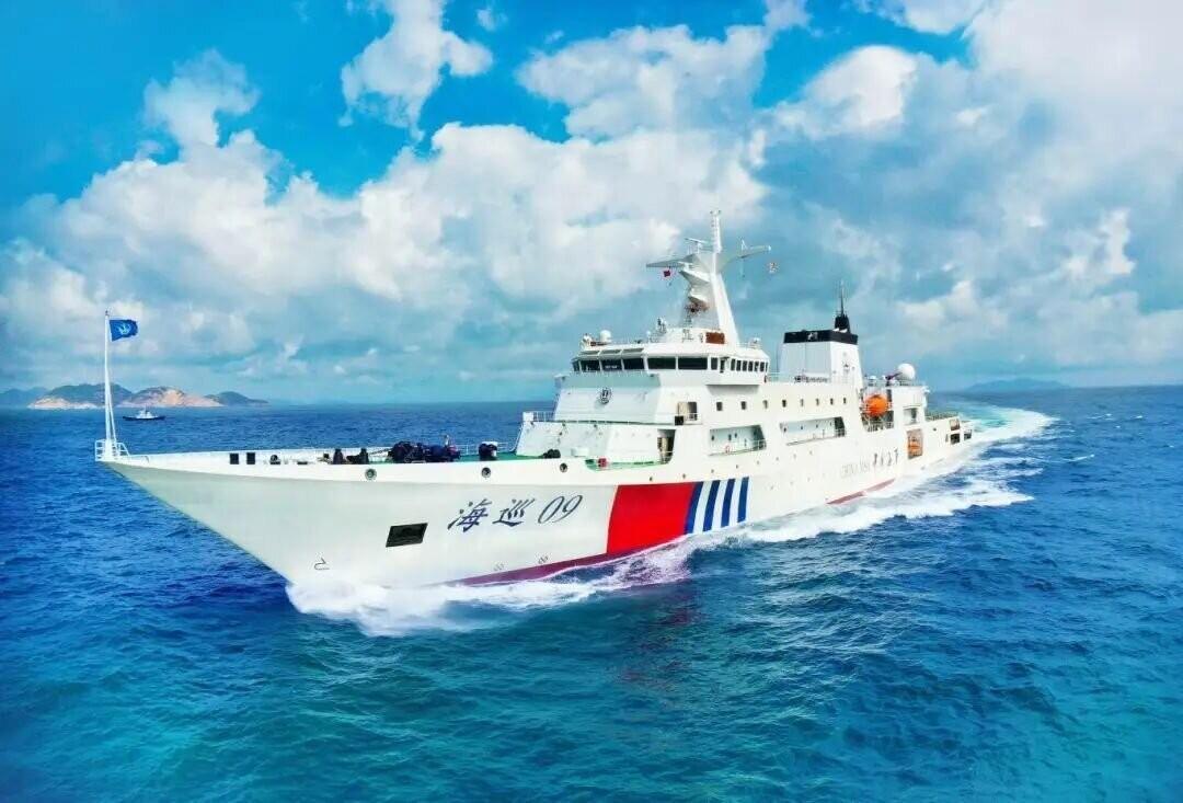 近日，我方四艘大型公务船编队抵达台湾以东海域，开展海上交通专项执法行动。编队包含
