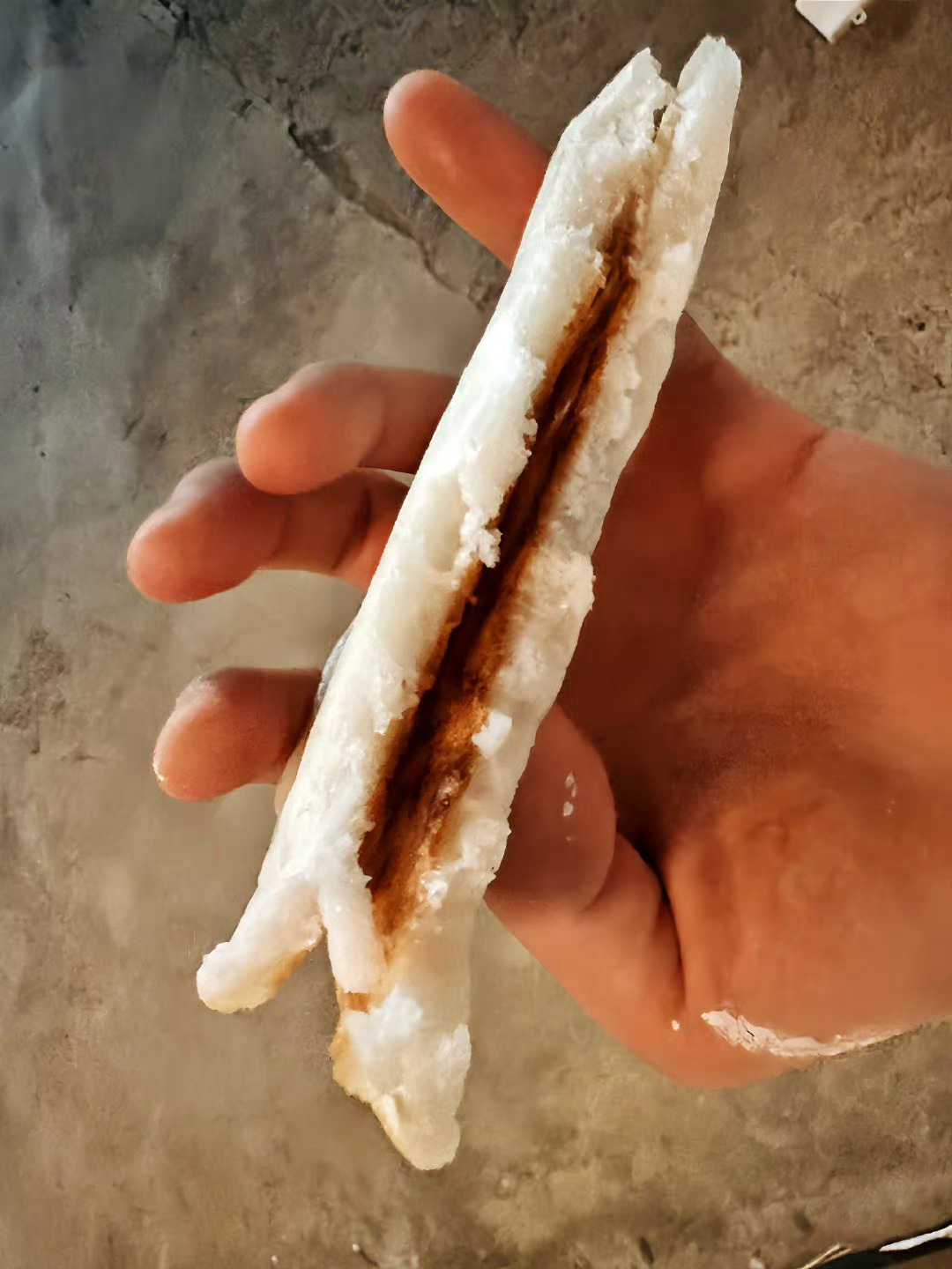 赵小童吃大米饼鸡蛋酱赵小童吃鸡蛋酱赵小童吃鸡蛋酱，可以可以，[爱慕][爱慕] ​