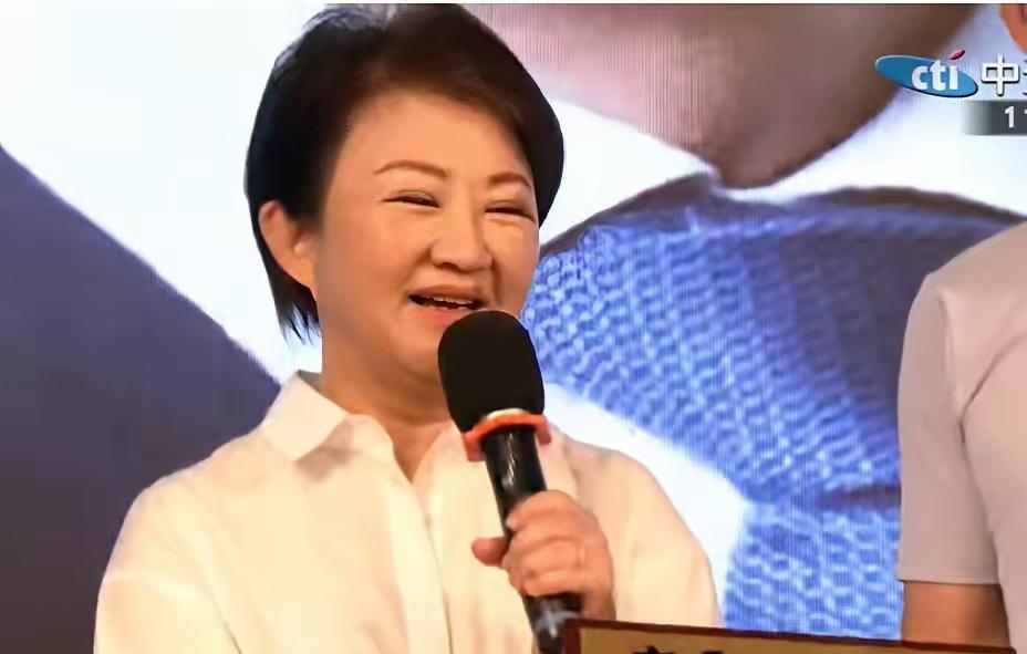 交棒江启臣  卢秀燕喊：2028重返执政

国民党台中这边今天搞了个党务座谈会，