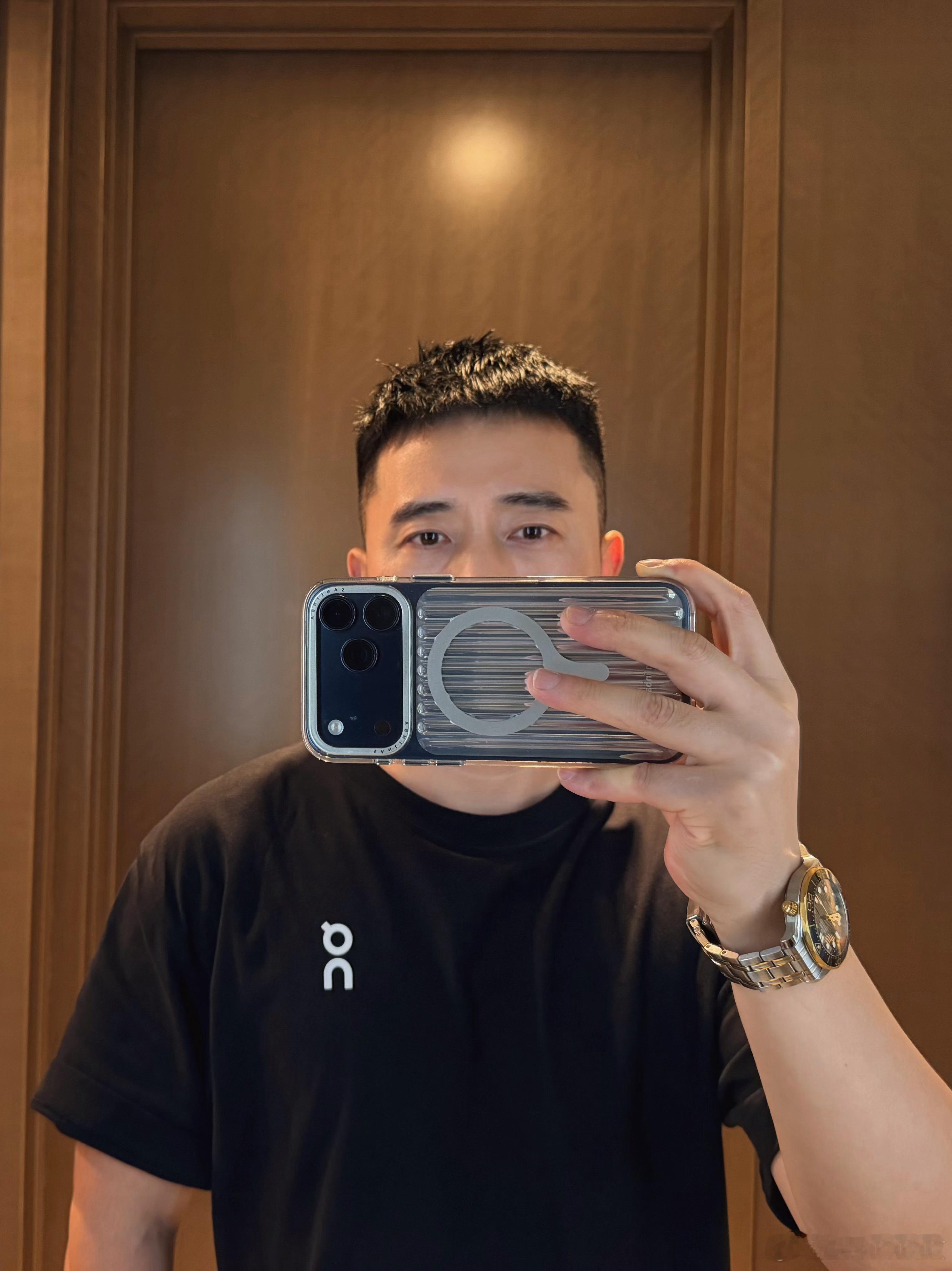 又剪了一个狗啃头～ 