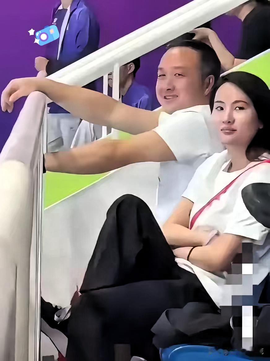 陈若琳去看全红婵跳水了
我有个问题
不太明白
​听说陈若琳去全运会现场了，坐在观