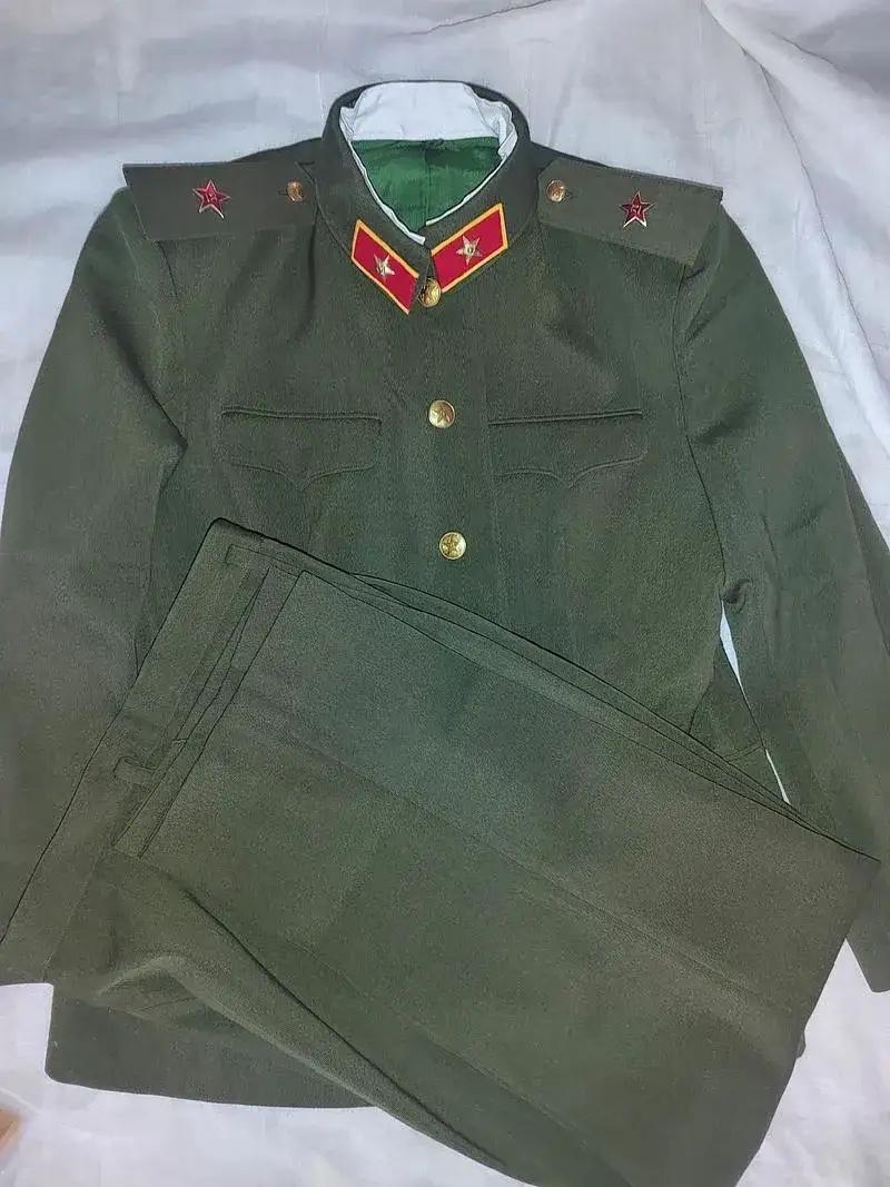这是哪个年代的军服，非常有气质