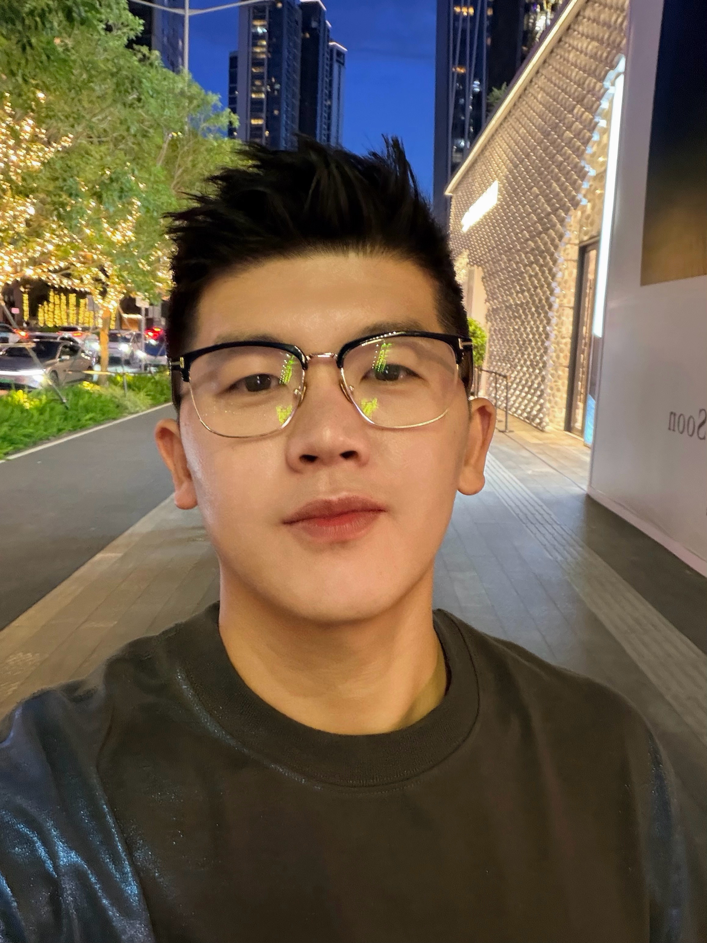 连轴忙了十来天，终于忙完了，正巧又有好朋友自远方来，不亦乐乎今天小酌两杯问题不大