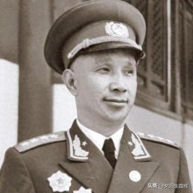 粟裕，战神是怎样炼成的？
①红军时期：小荷方露尖尖叶
②南方三年：炼狱
③八年抗