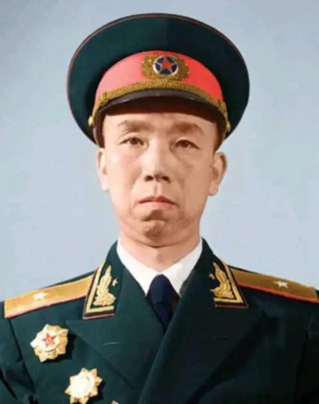 他们都曾是张学良的副官，没想到最后都成了开国将军，最厉害的还是一名上将！
第一位