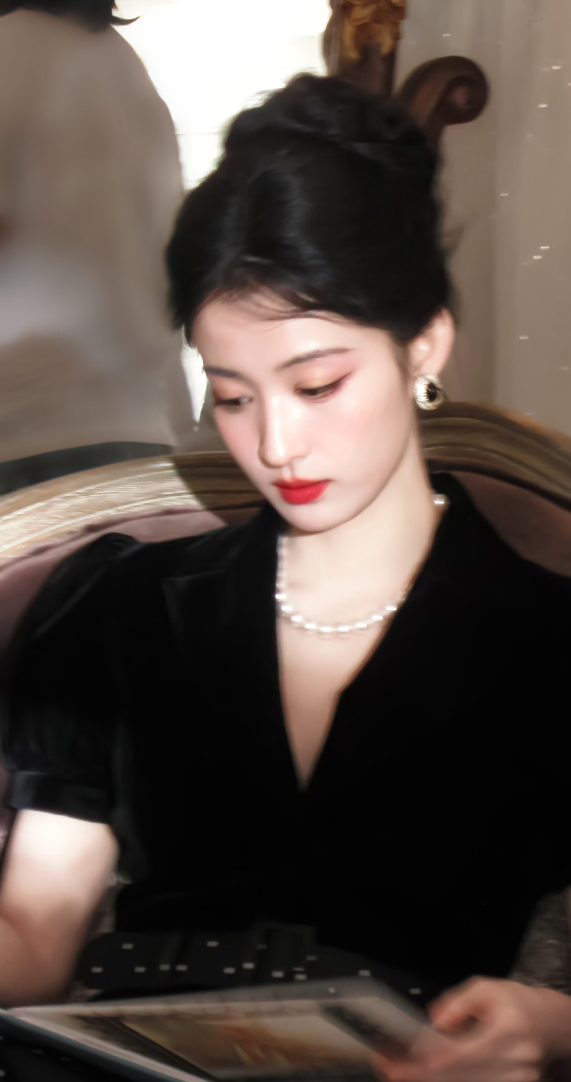 这一秒过火好起来了吗 慕容清峄也太惨了吧，这么帅这么好的儿子，当妈的怎么忍心对他