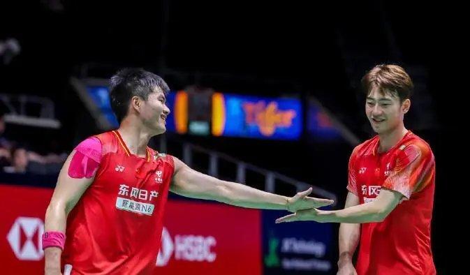 晒图笔记大赛2026羽毛球世锦赛中国组合梁伟铿和王昶以2比1逆转击败丹麦王牌组合