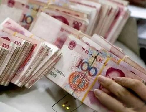 173万亿为什么花不出去现在大家手里存款看着越来越多，但反而不敢花钱。我觉得存款