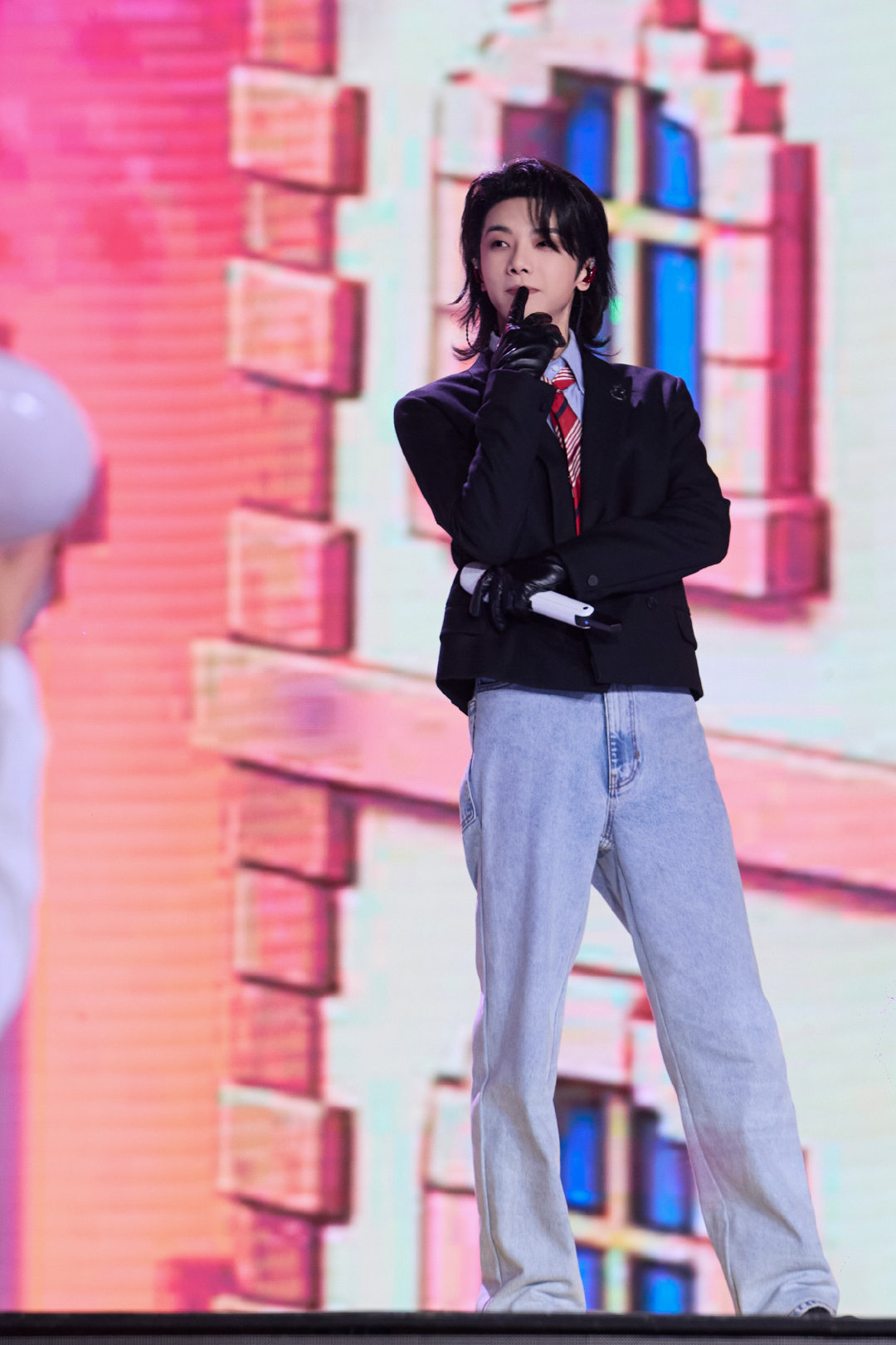 华晨宇新的家园正在开启华晨宇每张门票捐赠10元华晨宇新的家园正在开启，2.0火星