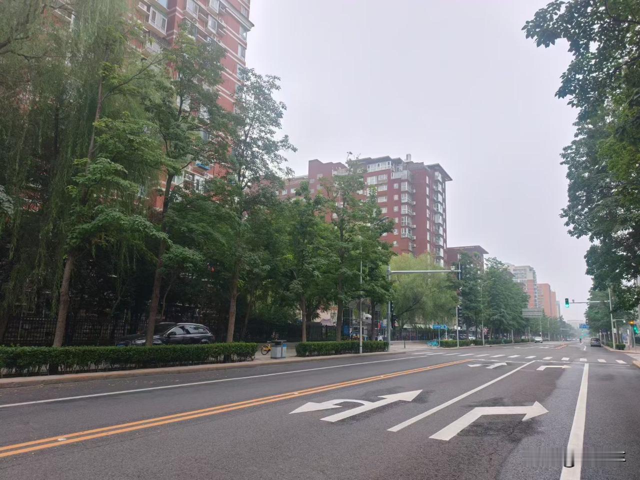 a股周三市场热点板块题材预测，
第一，IPv6产业链，
第二，化工品，产品提价，