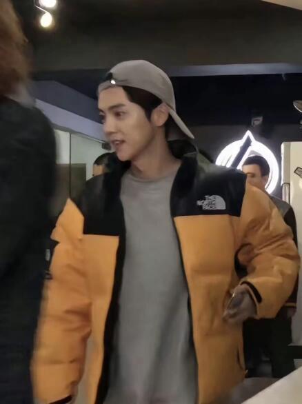 鹿晗回国之后的变化之大是不是不亚于Lisa？ ​​​