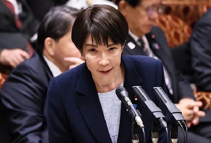 风波持续了二十多天，高市早苗仍然没有收回错误的涉台言论，国内外反应强烈。她多次“