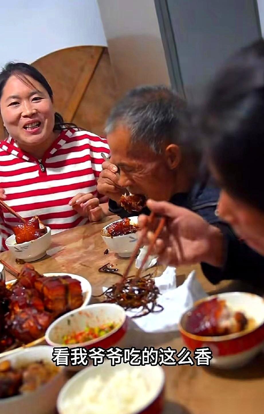 我真的要被家里这两个老的给气死。
一个脸上长瘤，自己跑去小诊所给割了，死活不让我