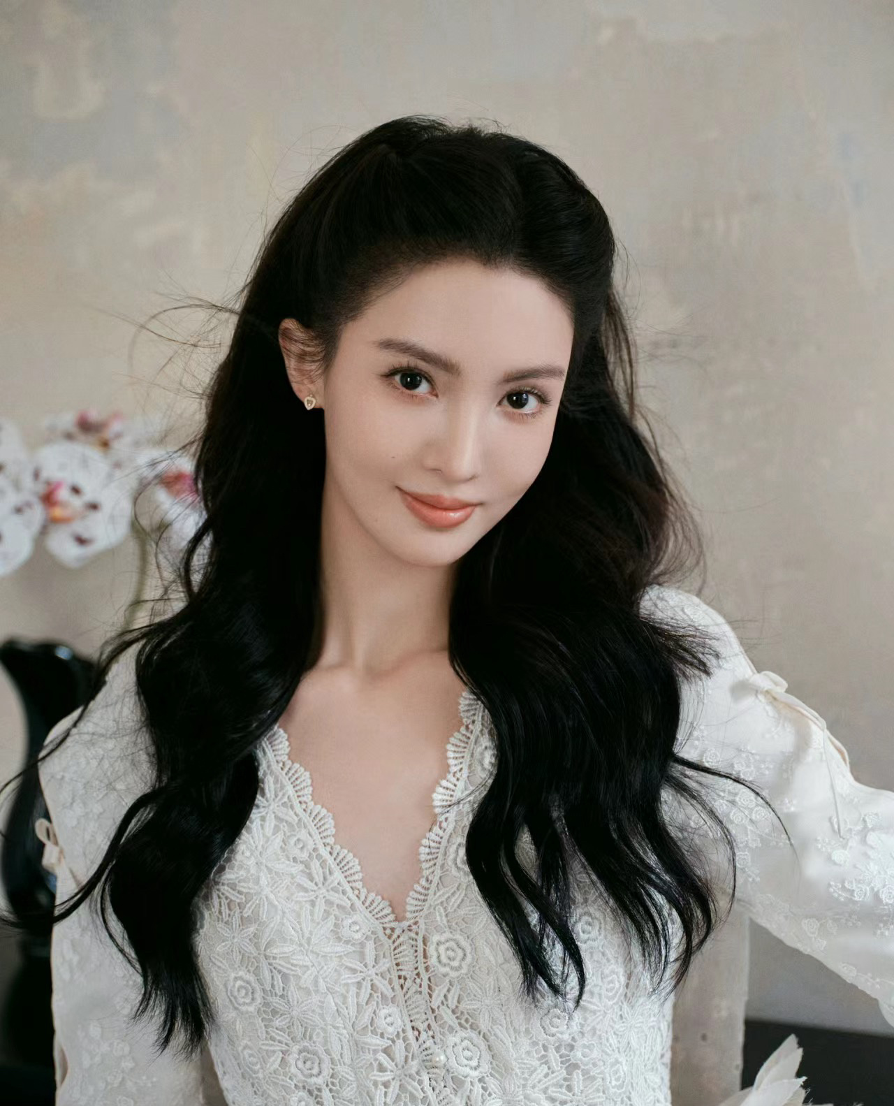 #金晨果然美女都爱玩抽象#哈哈哈，果然美女都是爱玩抽象的！[哈哈]#花儿与少年#