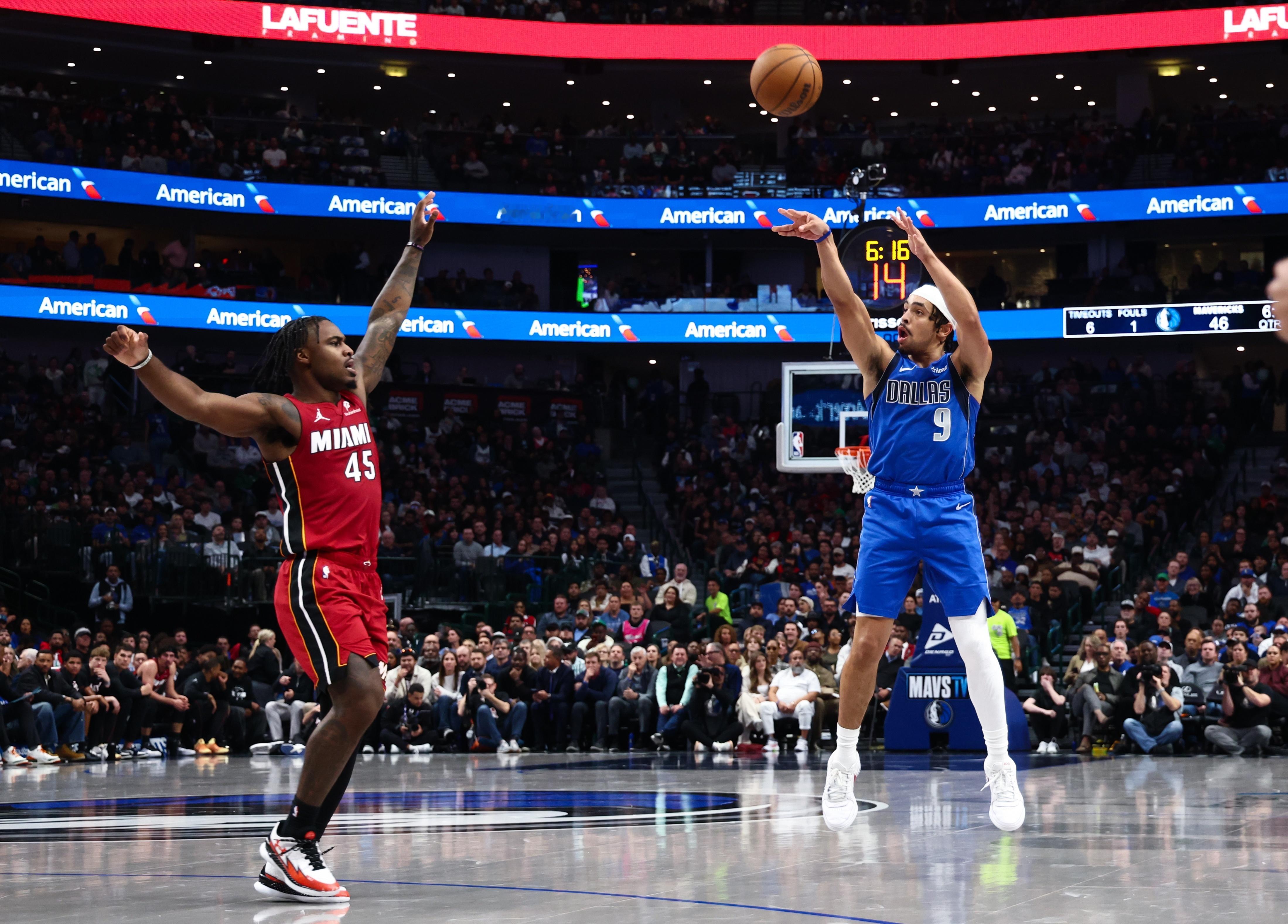 本赛季当小内姆哈德首发出战时，独行侠3胜1负（分别击败快船、掘金和热火），他场均