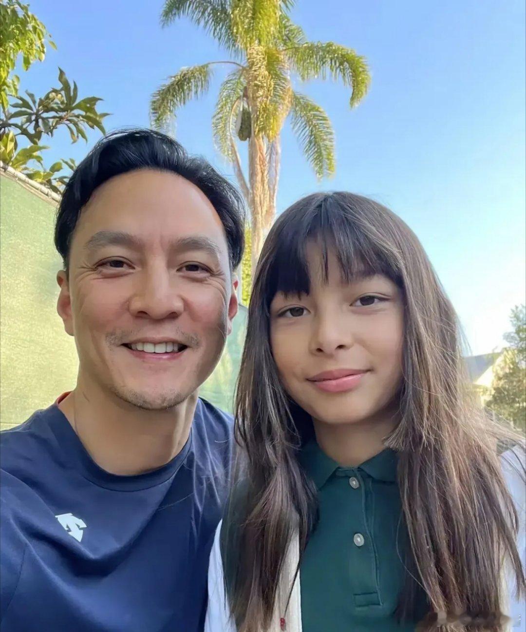 吴彦祖和他的混血儿女儿，果然是亲父女俩，简直是一个模子刻出来的。 ​​​