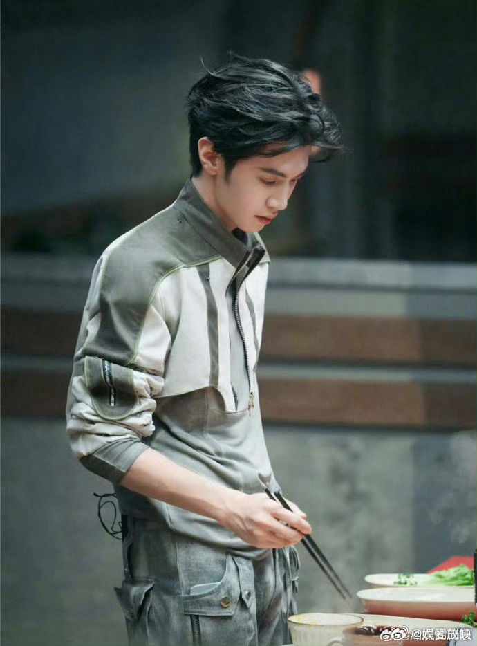 陈哲远锁凶正确率百分百大侦探陈哲远在《大侦探》里破案太厉害啦，锁凶全对，脑子转得