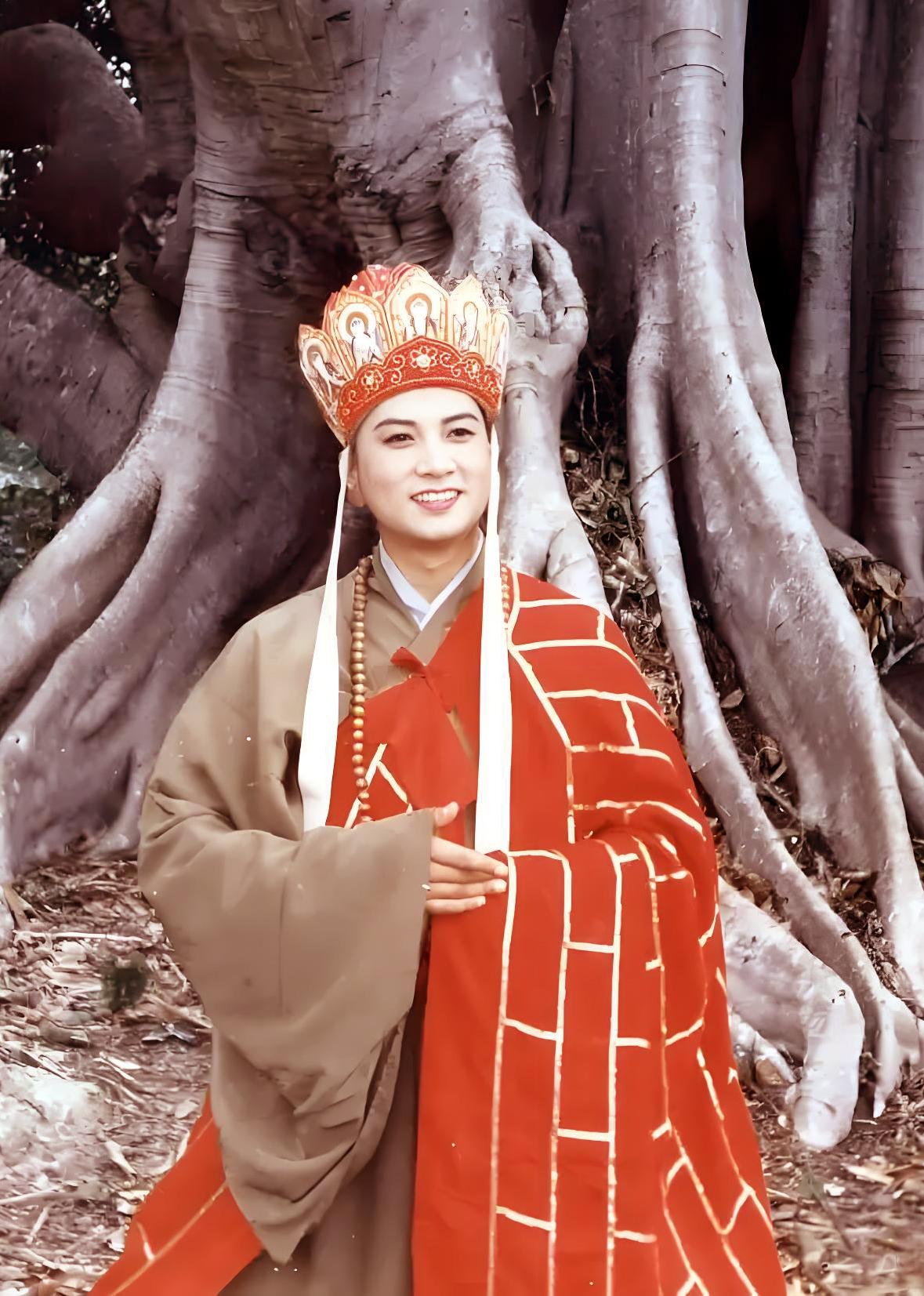 唐僧活得太憋屈了，不敢说话不敢发脾气，没有自己的血肉!
 
老太太还是老谋深算，