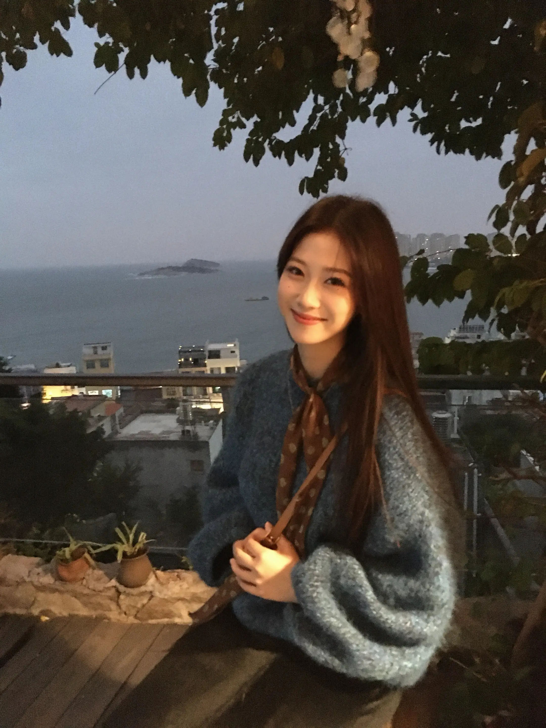 你以后就不要随便说这种话呀 我真的有把你当成我的依靠呢