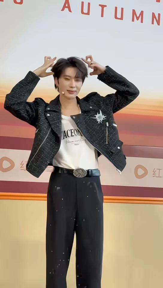 天使男孩！🪽 吴添豪
