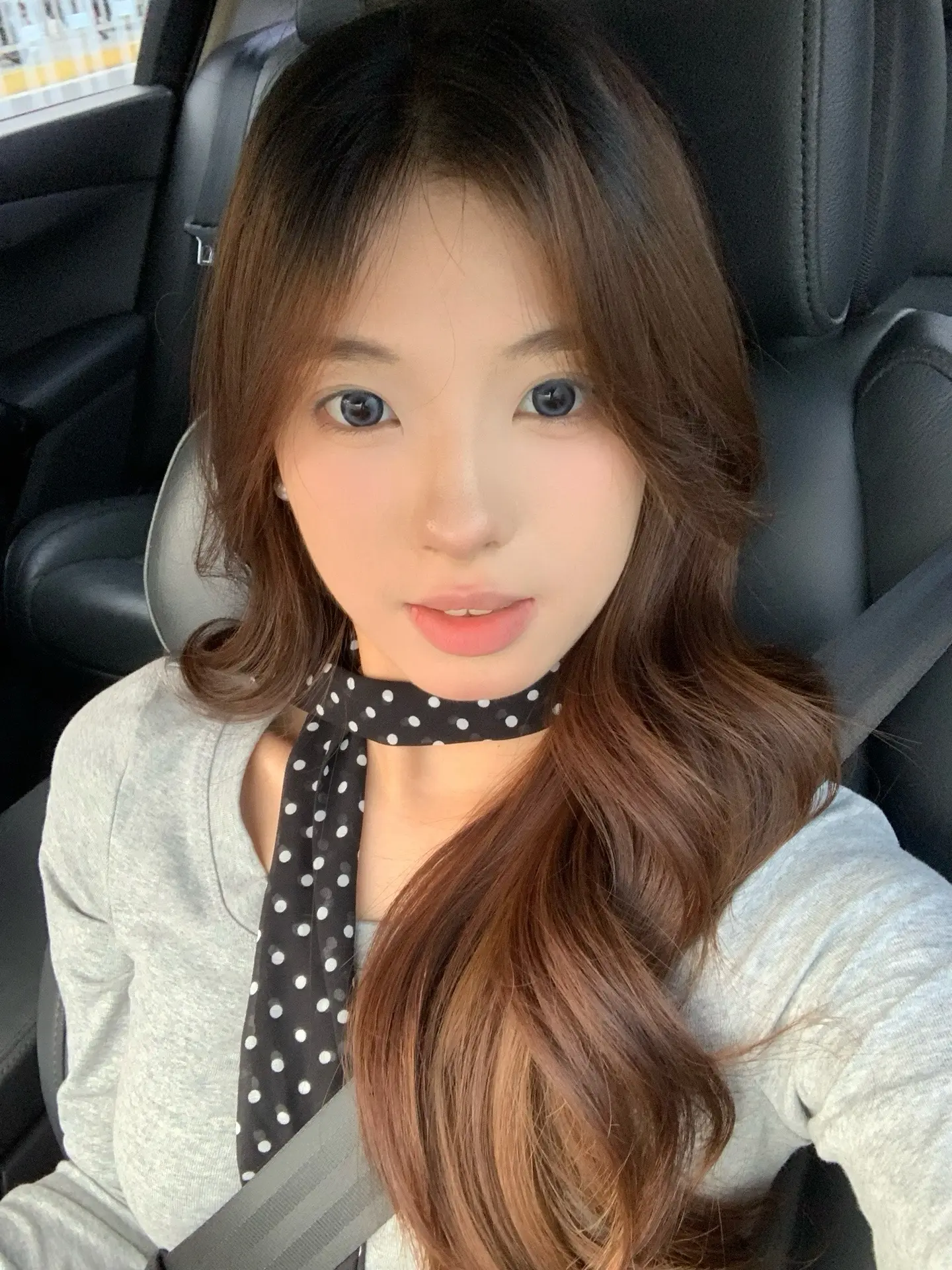 亲爱的 爱你的人从来不会埋怨你的城墙有多高多厚 他会在你搭建堡垒时为你添砖加瓦