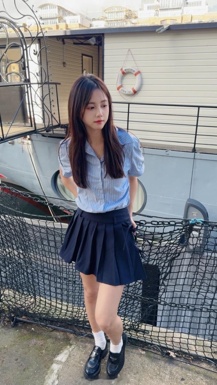 她又不高兴了[春游家族] ​​​