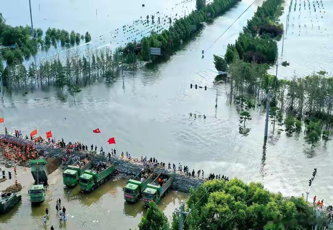#河南永城多处被淹市民发声#河南永城消退遭遇了水灾，部分地势低洼区域水灾还未，大