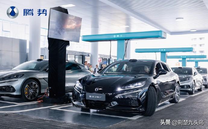 腾势 Z9GT 上市一周就完成首台交付，这速度是真的有点东西。这次交的闪充旗舰型