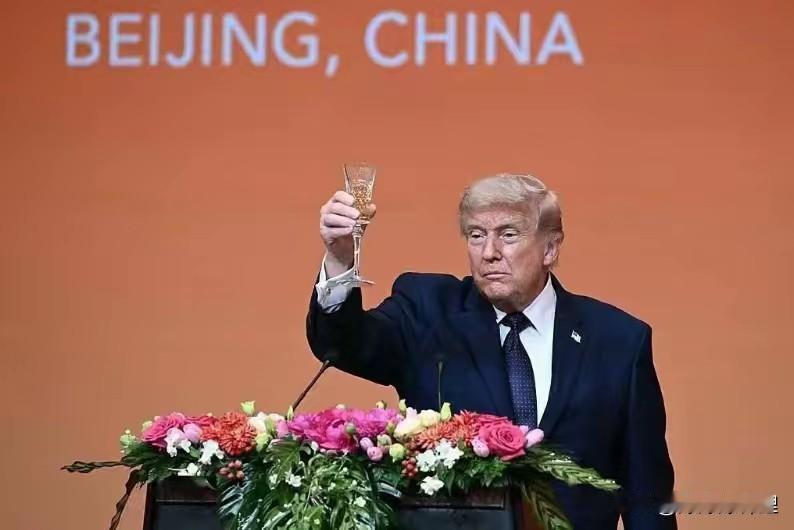 特朗普这次来，还真带了点“干货”。

就在14号，东方大国银行跟美国大豆出口协会