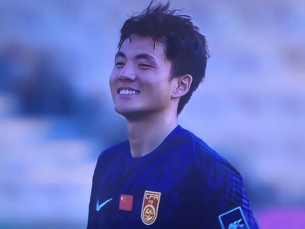 我被U23国足的守门员李昊圈粉啦，这小伙子真是太讨喜了，实力没话说，把球门守成叹