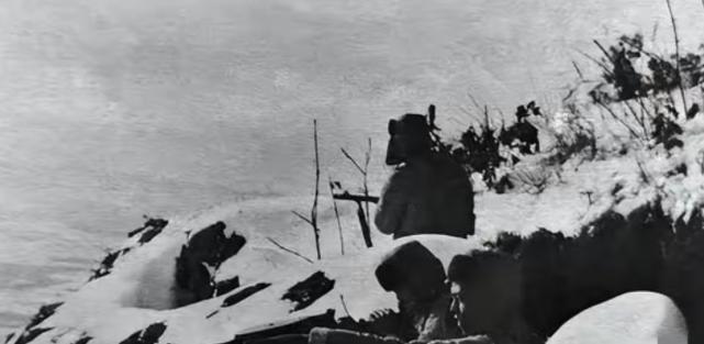 长津湖打得天翻地覆，88师一个整师却窝在山沟里睡觉，师长抗命、副师长躲进美军坦克