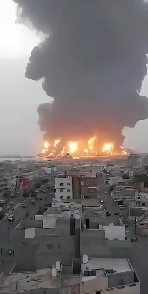 伊朗杀疯了！伊朗战果震撼全球！一夜之间横扫中东，美国领事馆被炸、萨德被毁、美军舰