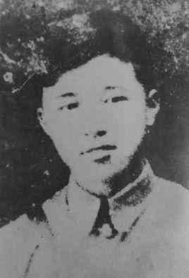 黄锦辉
黄锦辉，1903年生于广西桂林六塘圩，是最早的桂林籍中国共产党党员之一，
