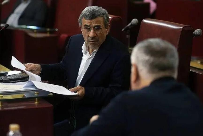 内贾德到底在哪里？公开消息显示，内贾德上次公开活动是半年前，也就是2025年7月