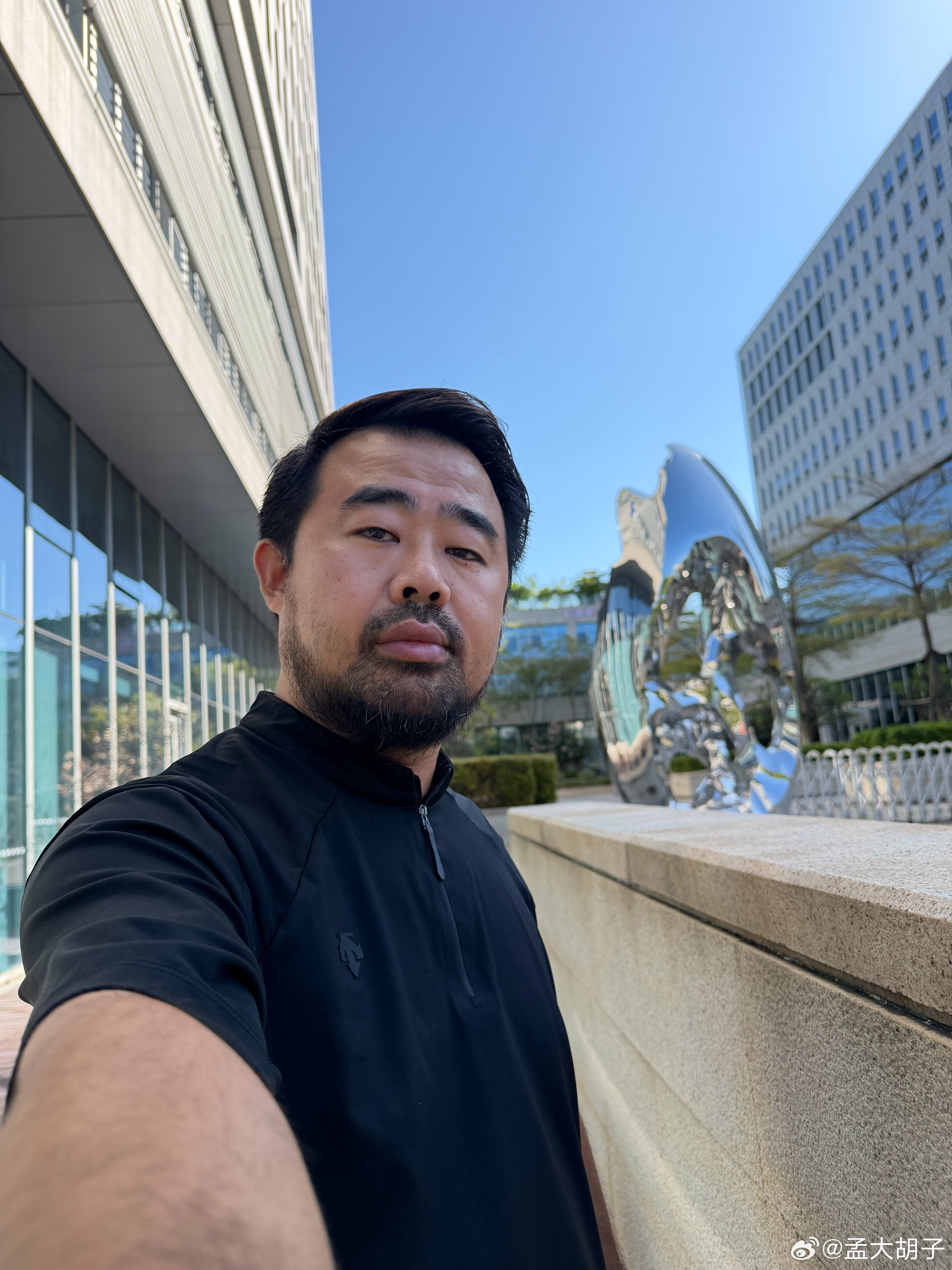 我真的不能喝酒，每次喝完第二天必头疼，一直冒虚汗，每次都这样，非常非常难受，马上