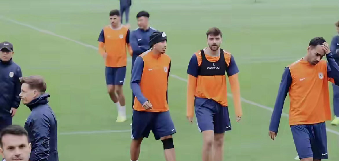 鲁沪德比一触即发！山东泰山主场迎战上海海港，双队深陷扣分伤病困局北京时间4月17