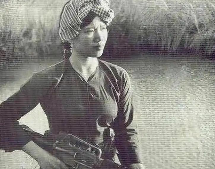 1975年，上百名美军惨死在她手下，美军悬赏10万未果，谁知4年后，她却被我军一
