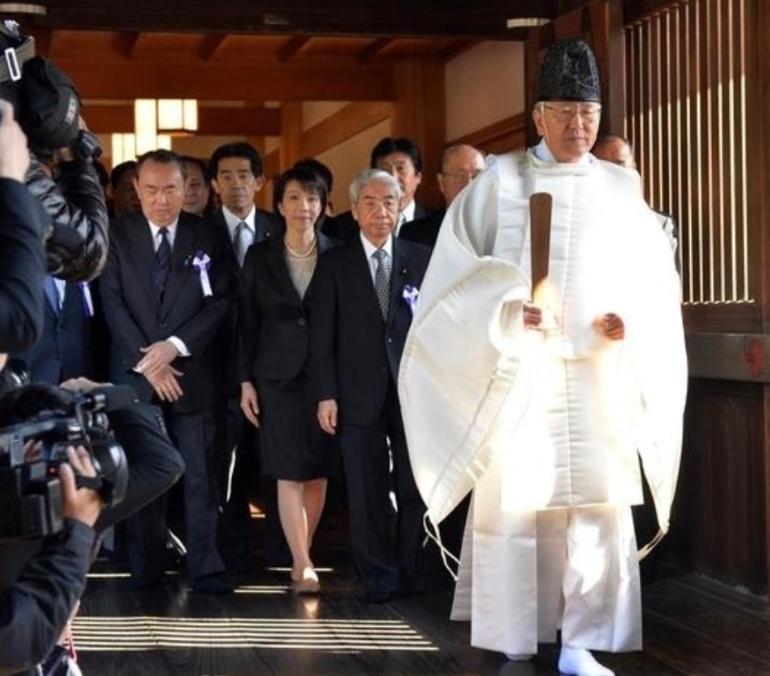 计划彻底落空！就在世界各国还在想高市早苗会不会参拜靖国神社的时候，却不想靖国神社