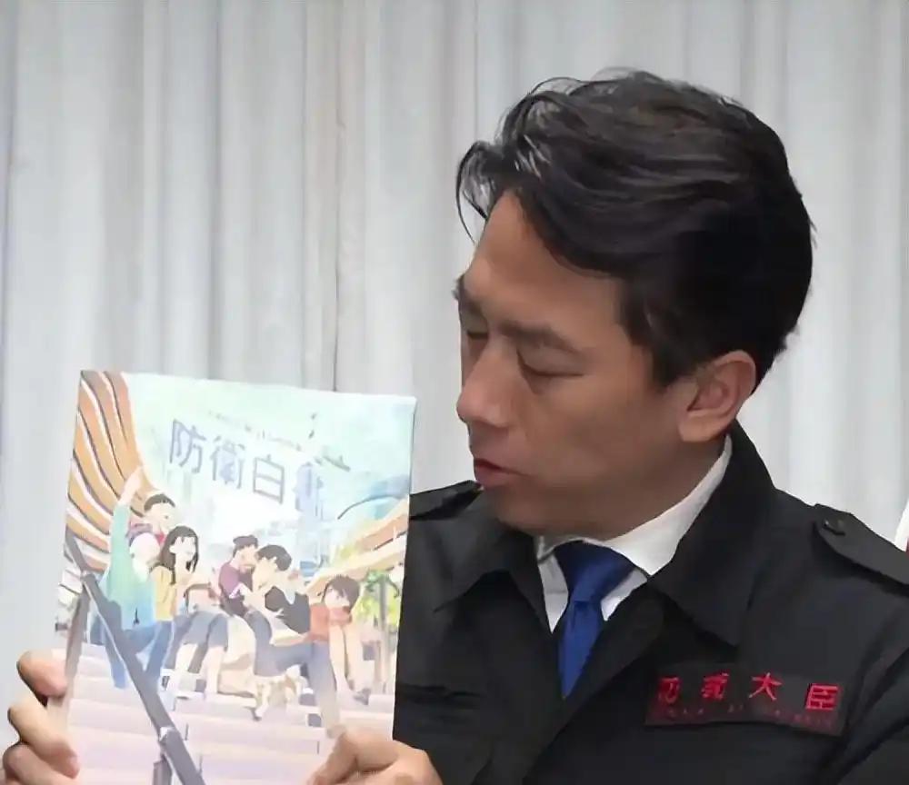 周边局势突然升温！国内连续发出提醒，邻国动作频频，普通人必须看懂背后真正信号！