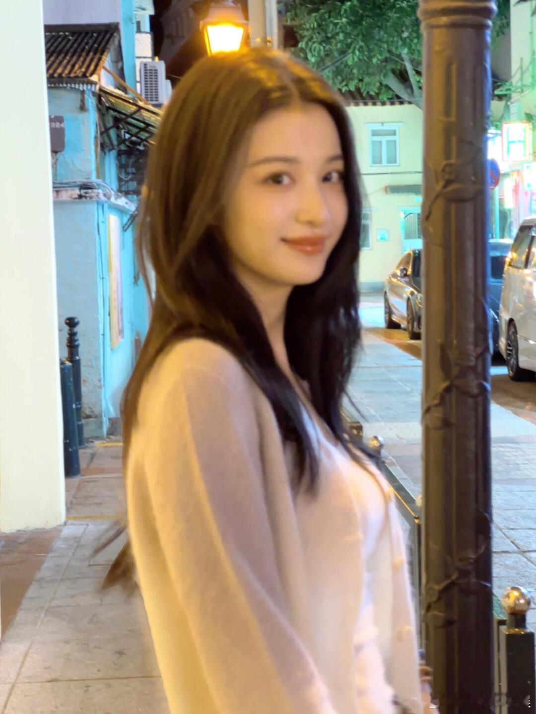 王楚然真的永远给人一种清新大美女的感觉。 