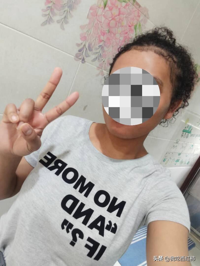 😱 救命！家里女佣偷用我妈手机私联男网友
	
爱情果然盲目，我家女佣也不例外。