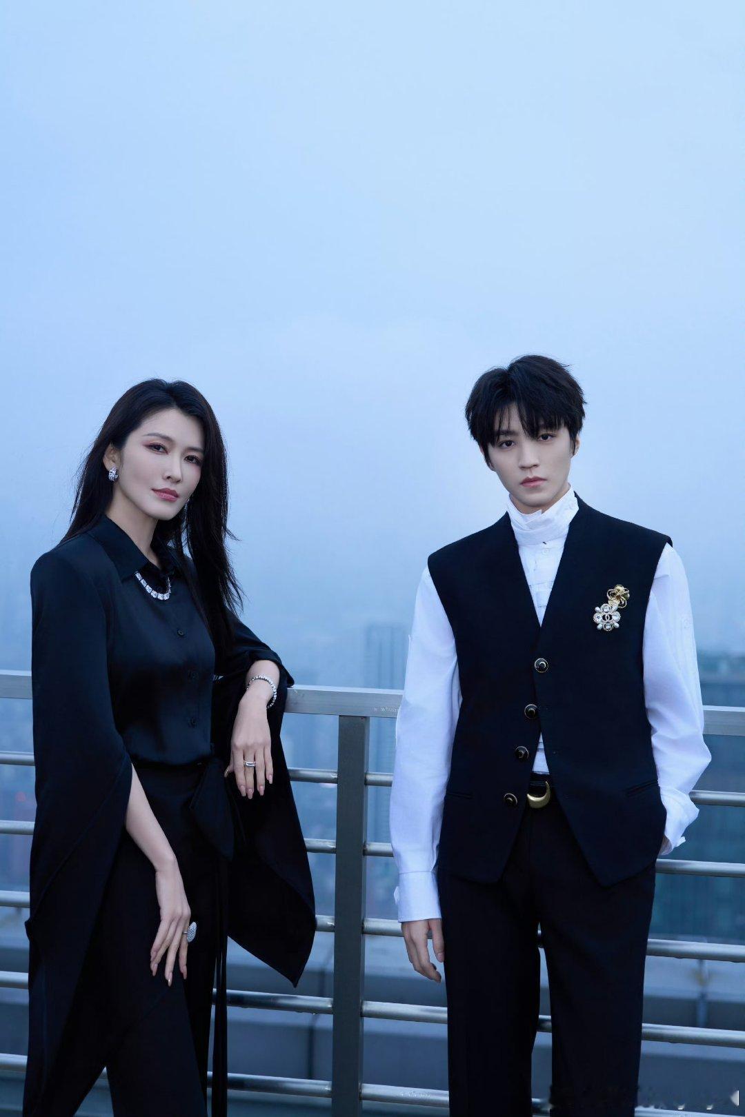 徐洁儿回应决赛请王俊凯当助演徐洁儿在采访中暖心夸赞王俊凯仗义十足，姐姐说若顺利挺