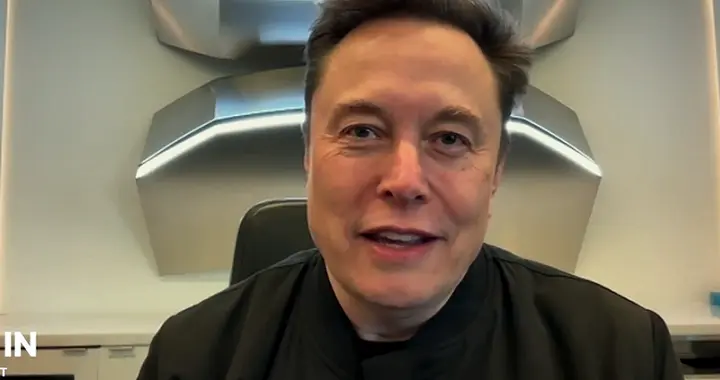 马斯克最新访谈：星链手机2年后上市，25年内实现火星移民