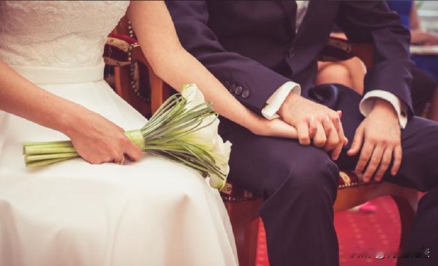 山东，一男子遇到自己女友，二人陷入热恋，同居后，女友怀孕了。男方表示暂时不想要孩