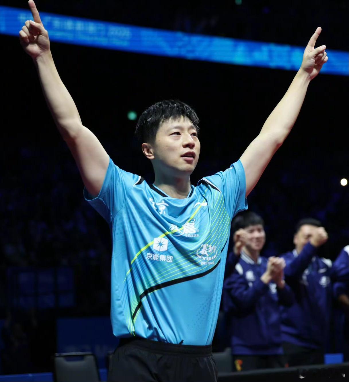 恭喜马龙，职业生涯终于填补了空缺，终于圆满了！他必须感谢队友，亦要感谢自己，是所