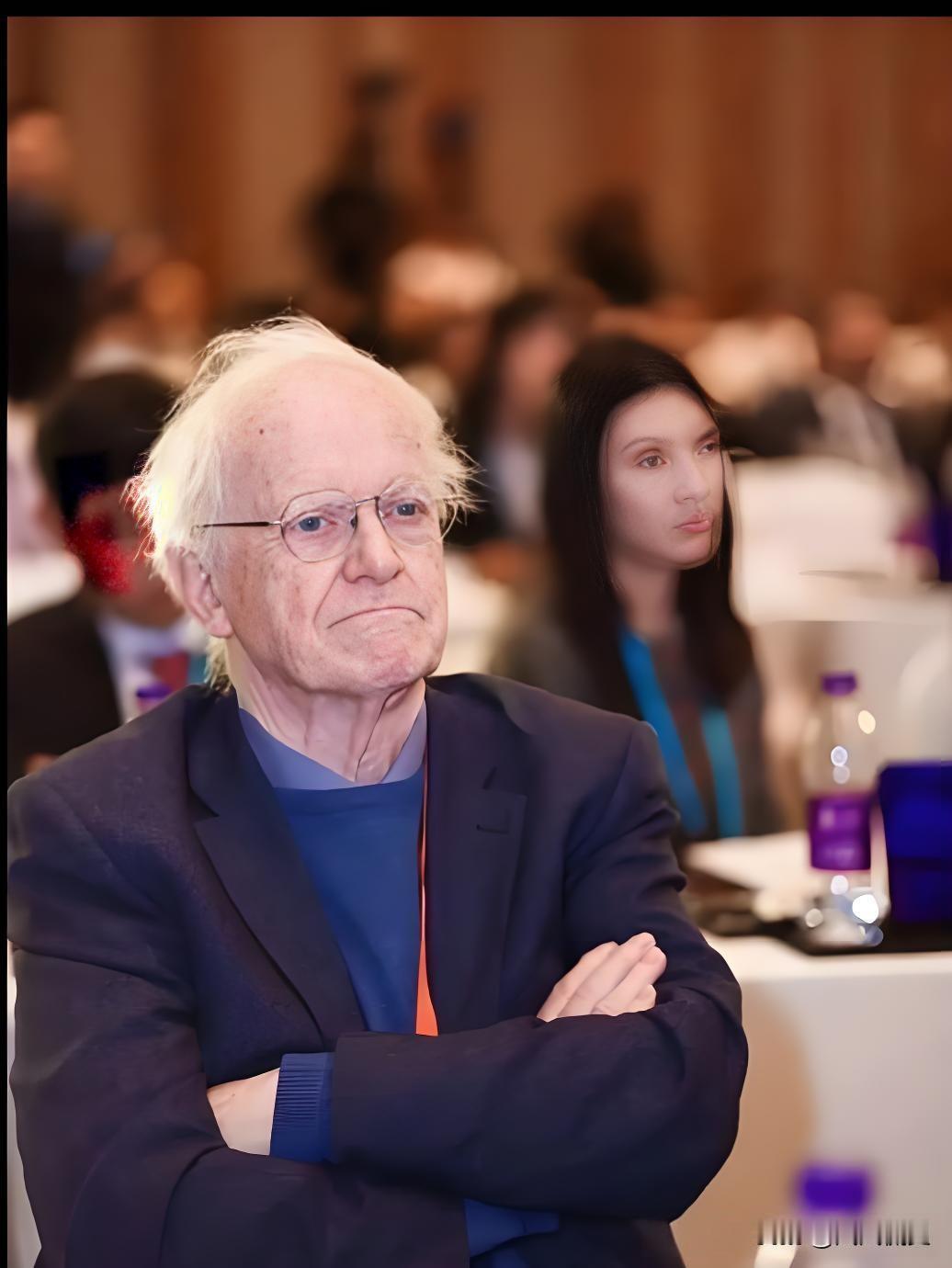 真的让人脸红！为南海主权正名的，竟是一位英国法学大师
 
看到这件事，无数国人心