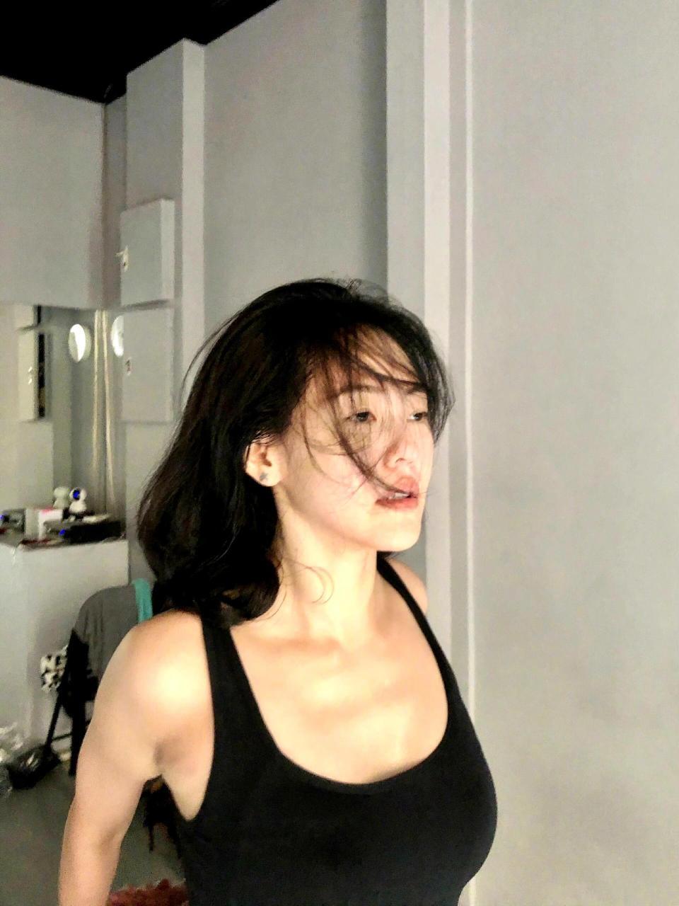 她是被姐姐宠爱长大的  大S葬礼一个人都没请参加，就连大S的俩孩子都不通知给亲妈