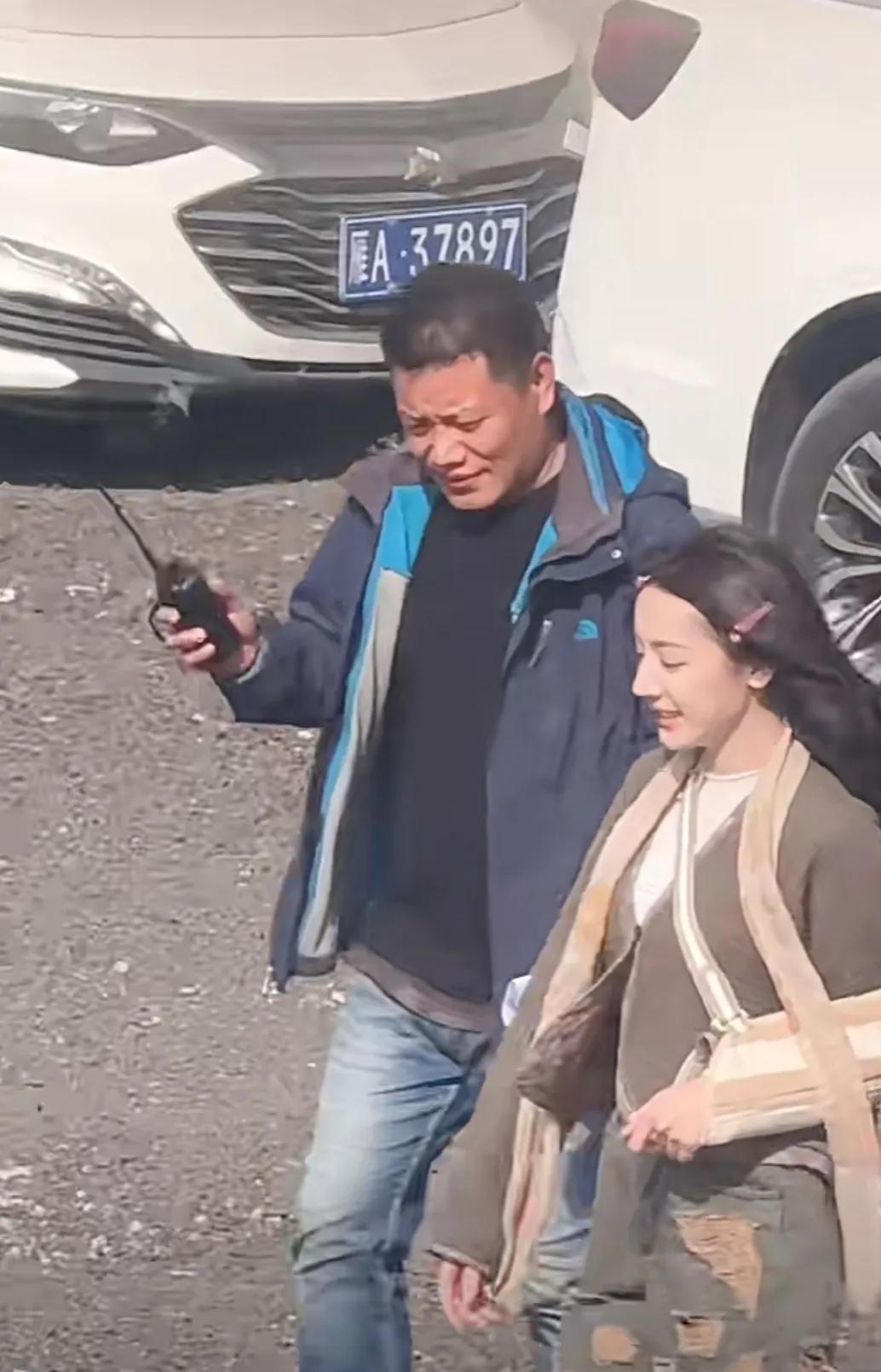 《枭起青壤》路途看到了迪丽热巴，男主是陈星旭，两个好搭，两个都是浓颜系长相，还都