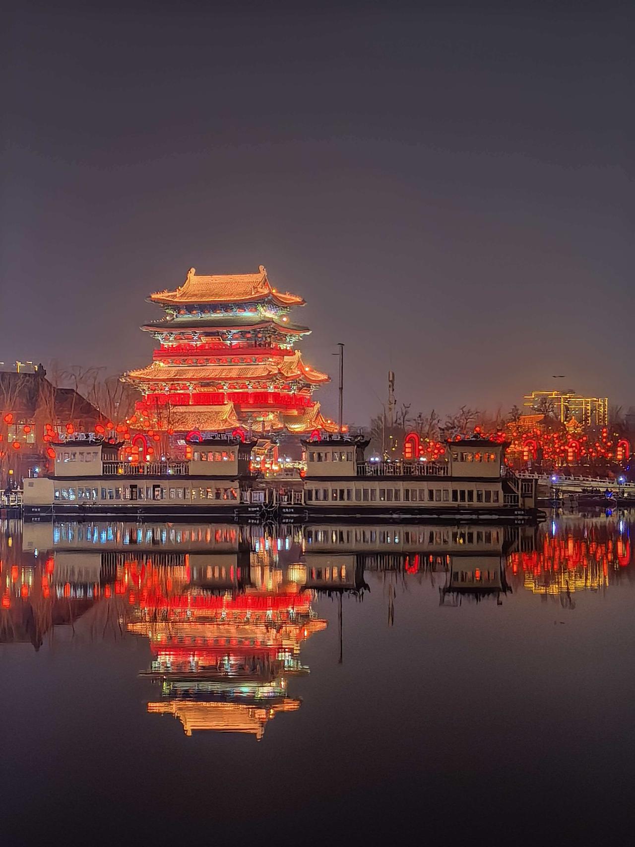 沧州好美！离开沧州十几年，沧州打造了运河景观带，开发了南川楼老街景区。昨天是沧州