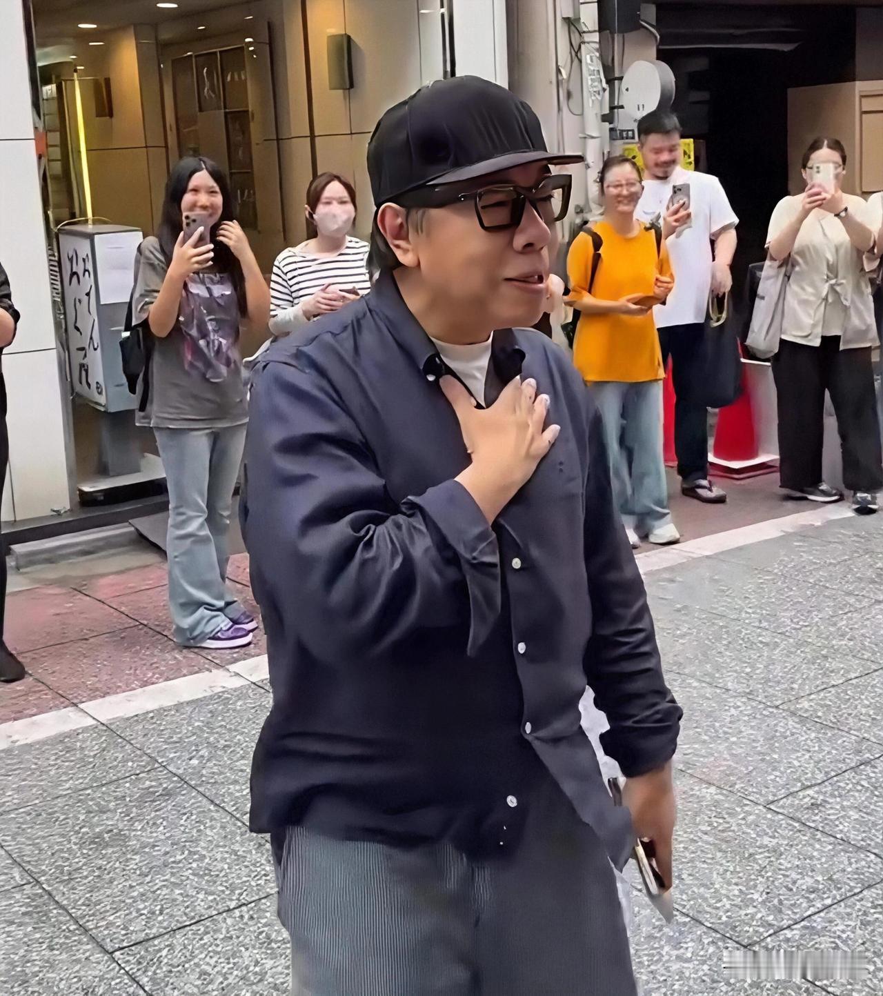 蔡康永，回应了，他表示自己没有支持过台独。
 
10月25日晚，他在微博发出长文